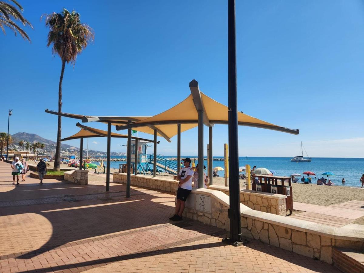 Bonito Atico En Primera Linea De Playa Con Piscina Fuengirola Zewnętrze zdjęcie